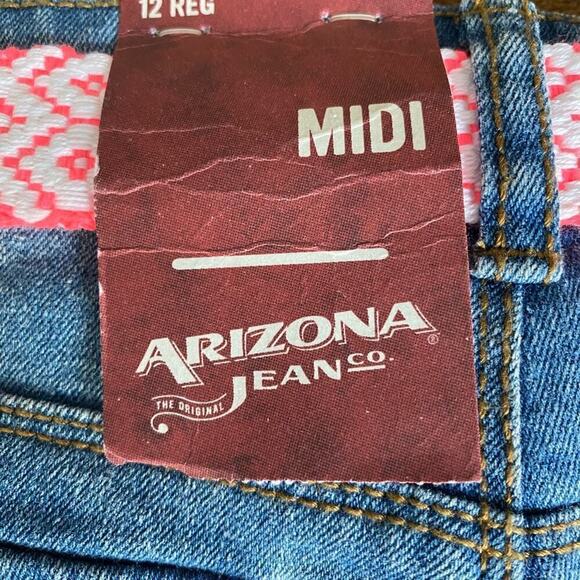 Shorts Girls Arizona Jean Company Midi Cuffed Denim pockets pink belt 12 NWT
C - Picture 8 of 9